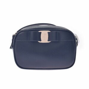 SALVATORE FERRAGAMO Vara Black Leather Shoulder Bag